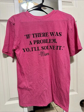 Gildan Softstyle Short Sleeve T-Shirt Graphic Tee Pink Small